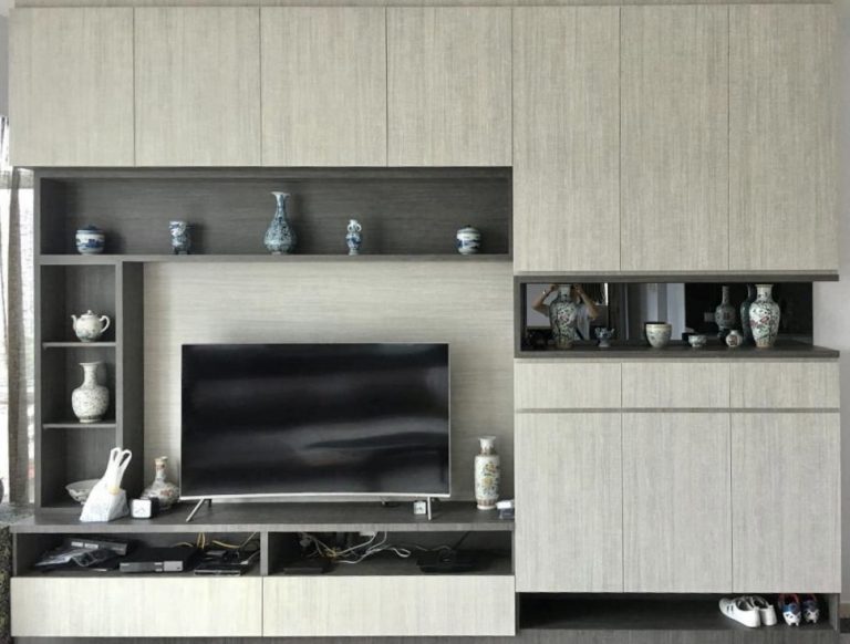 LIVING ROOM 4